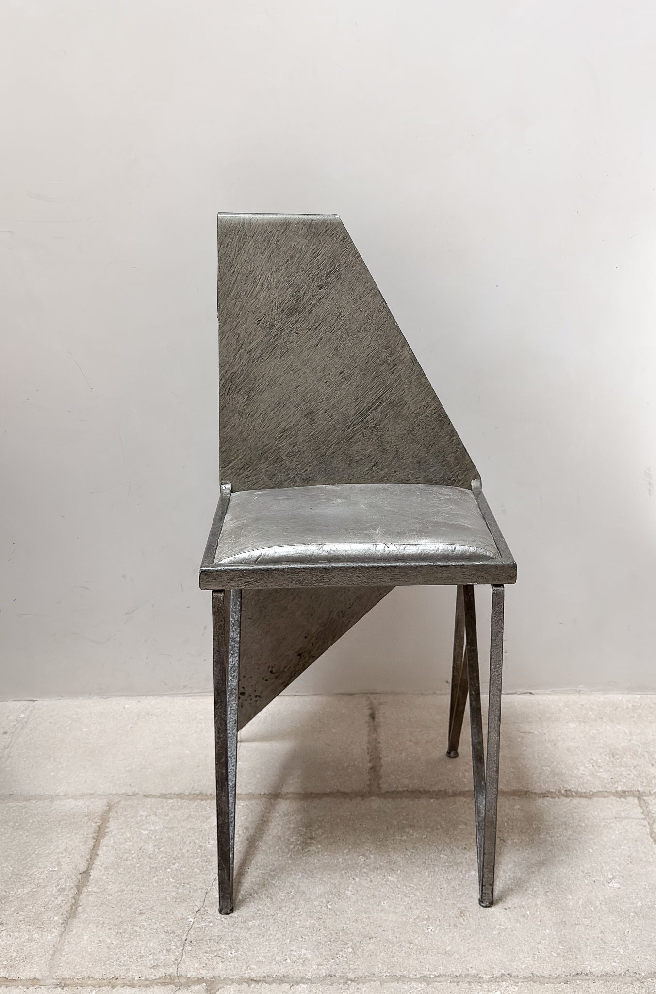 CHAIR 1985